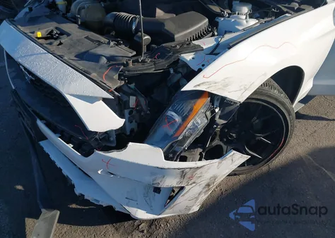 2018 Ford Mustang Ecoboost z USA, uszkodzony, nr VIN 1FA6P8TH7J5123245